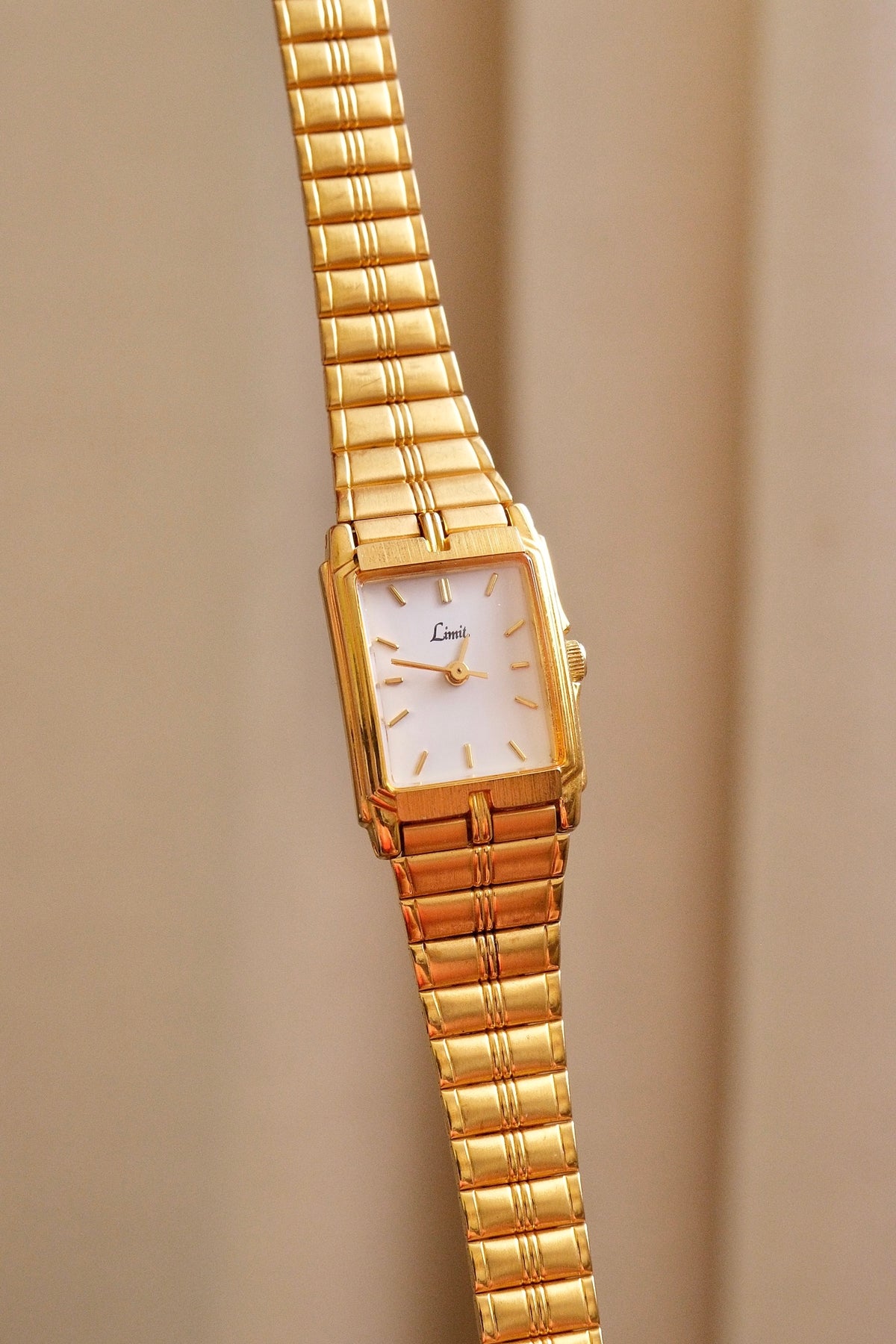 Vintage Ladies Gold Limit Women’s Quartz Watch