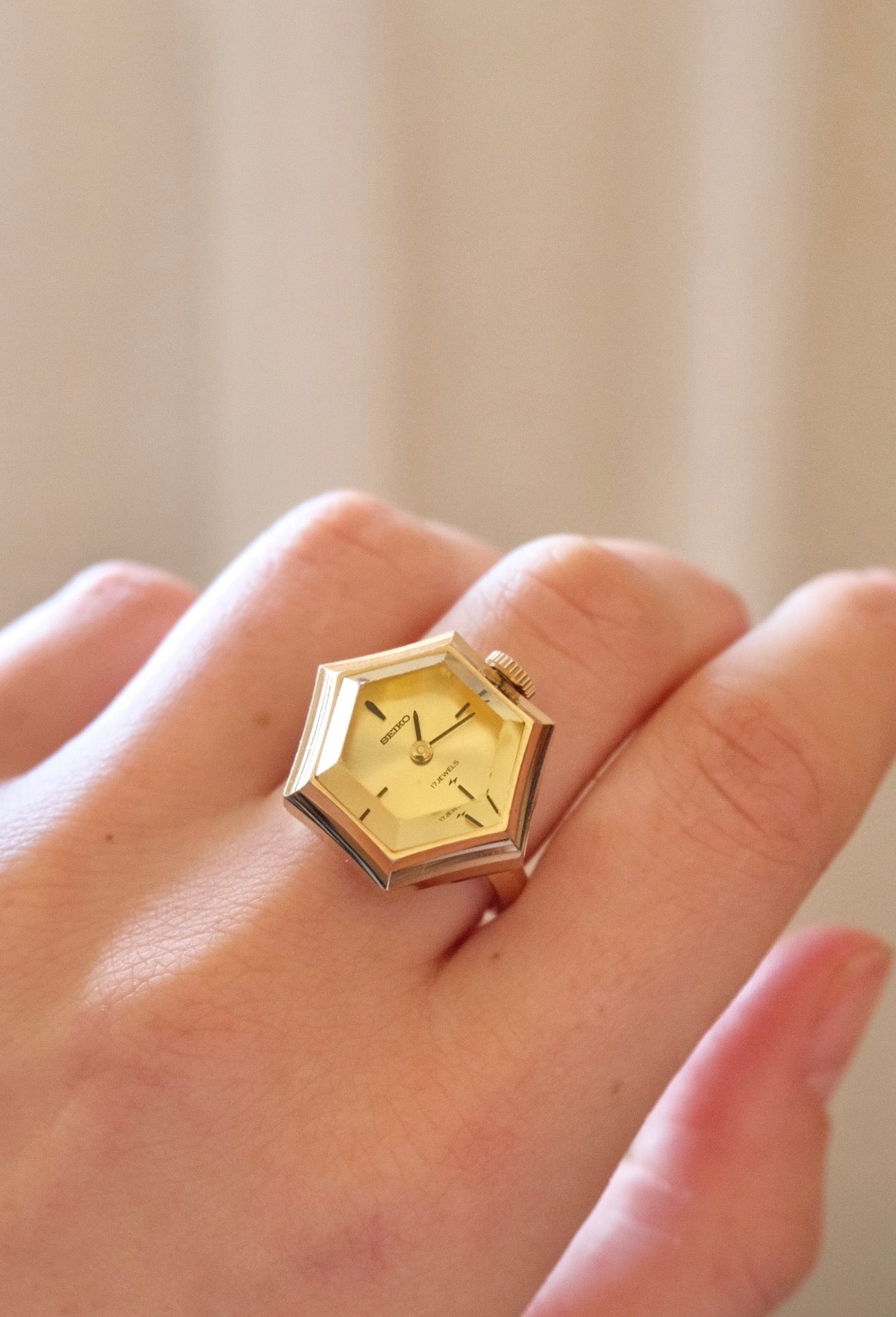 Rare 1970s Vintage Seiko Gold Mechanical Ring Watch Adjustbale Size Geometric Design