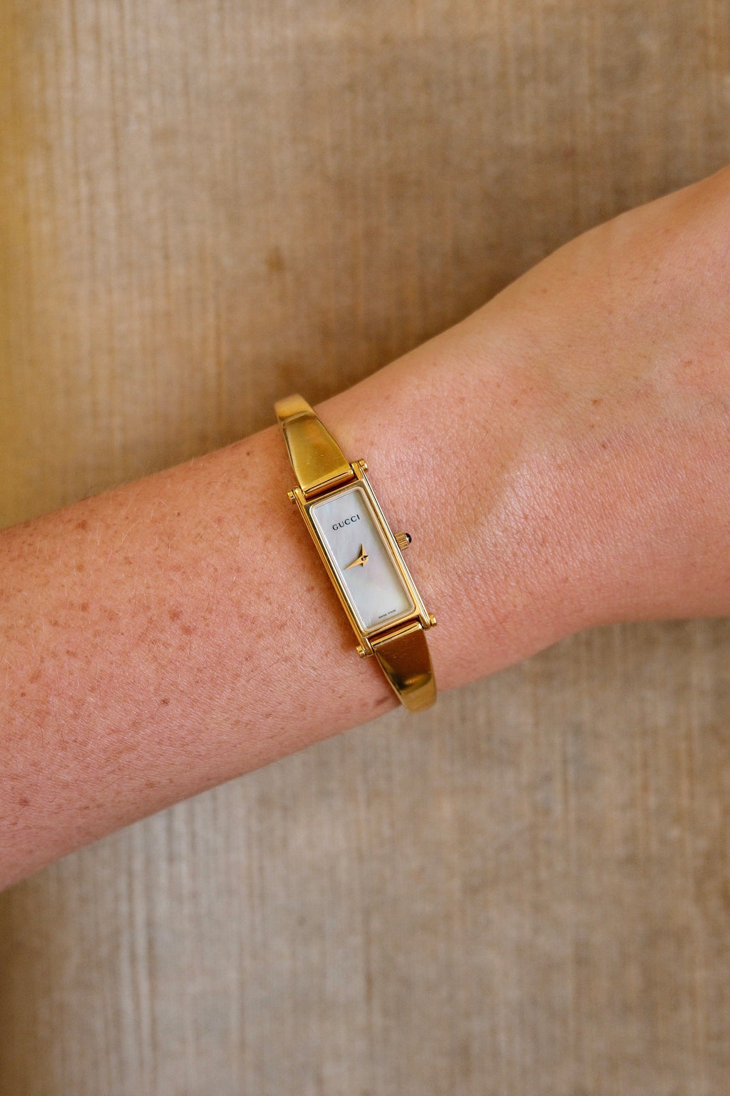 Vintage Gucci 1500L Gold Bangle Watch with Mother of Pearl Dial, 90s Quartz Working in Box