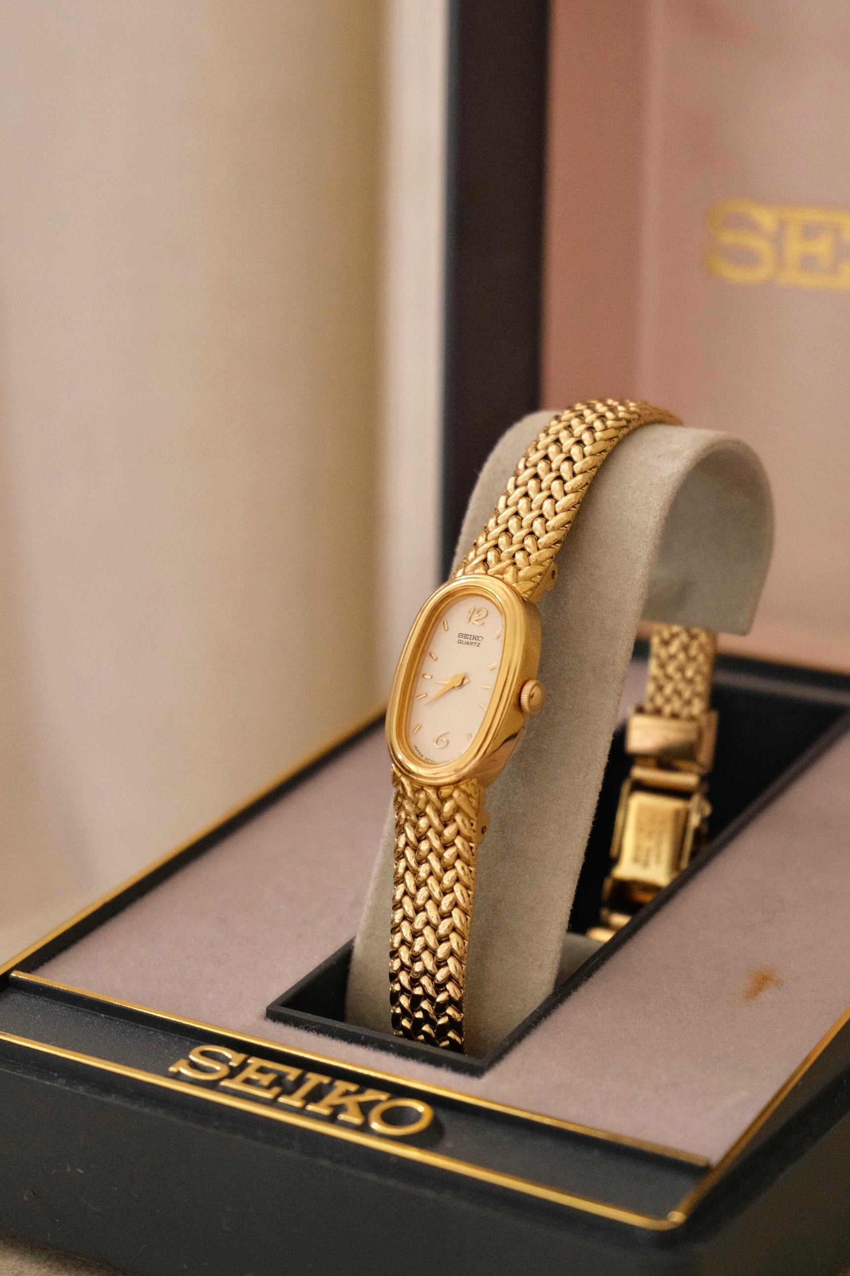 1980s/90s Near Mint Ladies Gold Dainty Seiko Watch in Box
