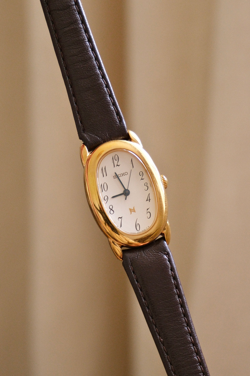 Vintage 90s Ladies Seiko 1F21 6B10 Tank Baignoire Style Watch Brown Leather Strap Gold Tone Quartz Japan