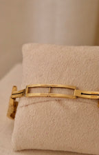 Vintage 1990s Christian Dior Paris Gold Tone Bracelet Watch Swiss Made Quartz Minimal Oval Dial Working