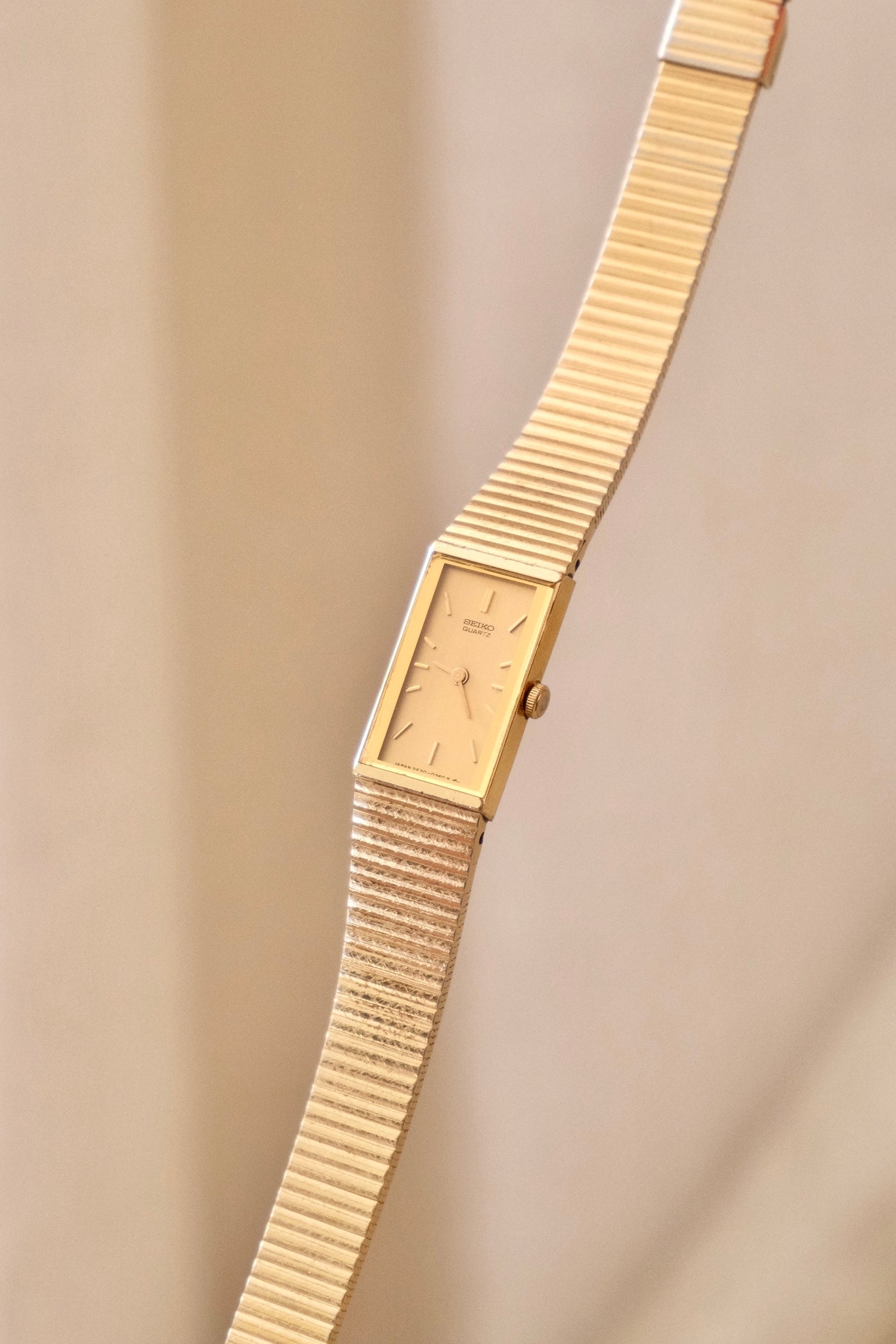 90s Vintage Rectangular Tank Style Seiko Gold Watch Working