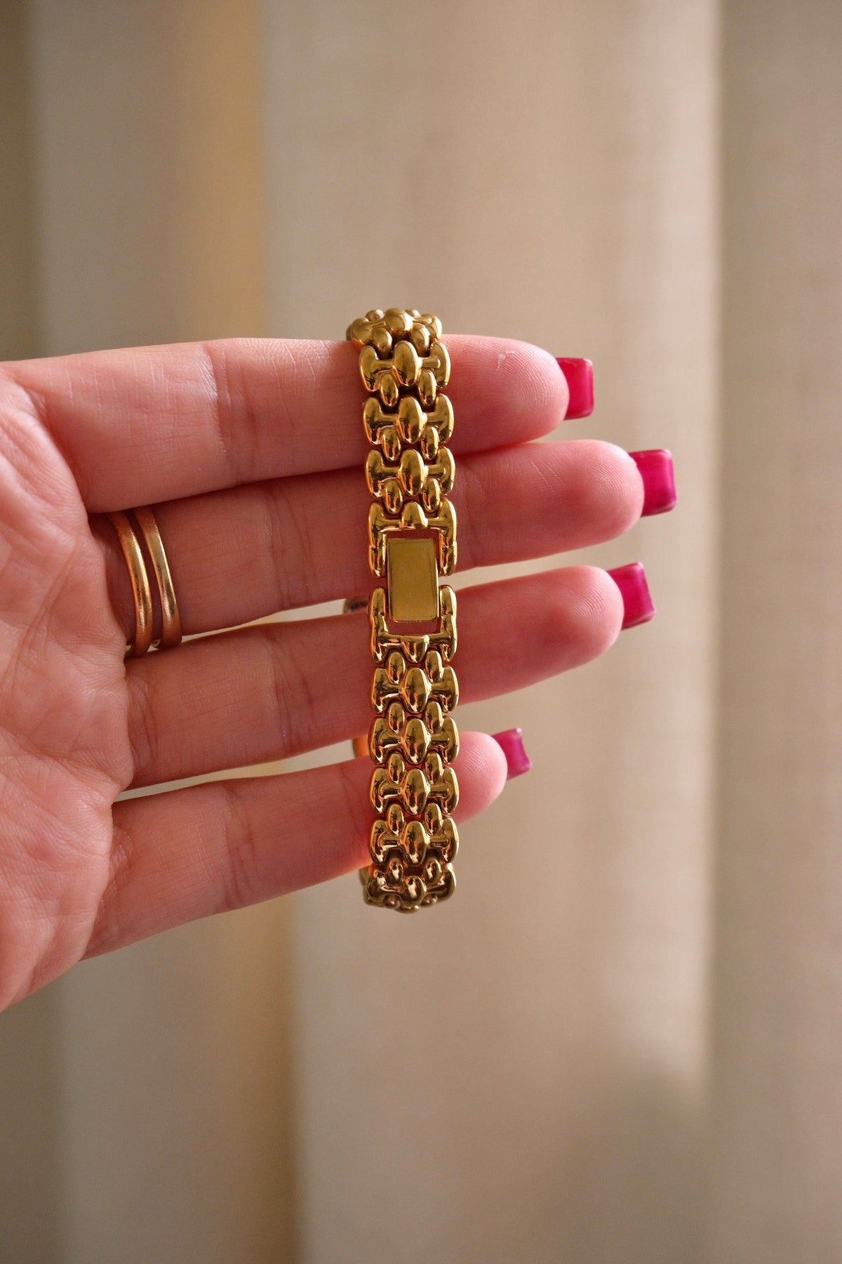 Rare Vintage Ladies Petite Citizen Tank Style Gold Watch