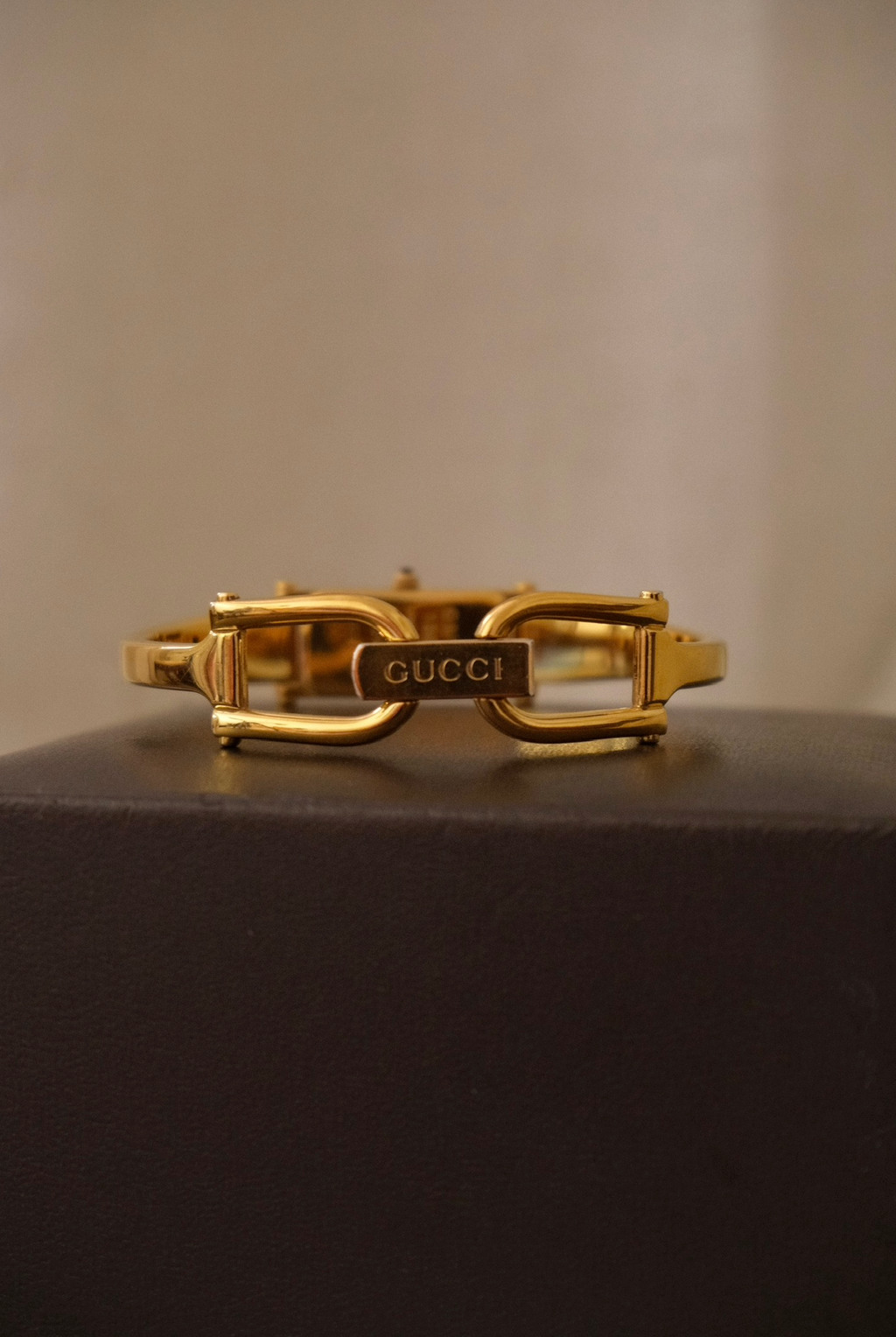 Vintage Ladies 1500L Gold Horsebit Gucci Watch in Box Working