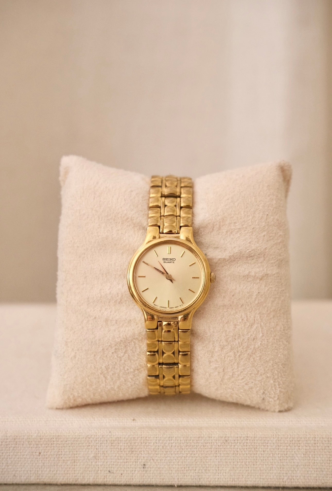 Vintage 90s Gold Seiko Ladies Watch, Champagne Dial