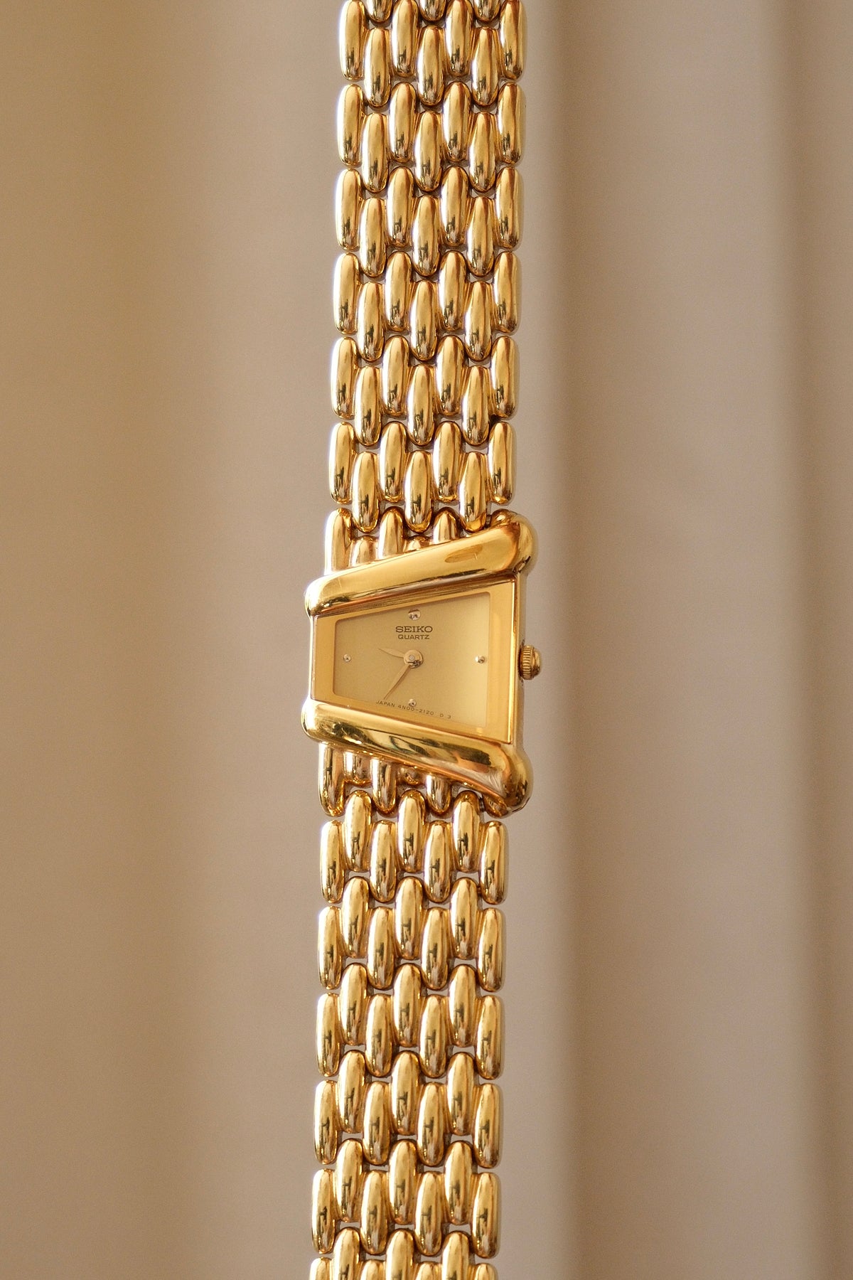 Rare 90s Vintage Ladies Gold Seiko Rivoli 4N00-5749  Watch with Champagne Dial