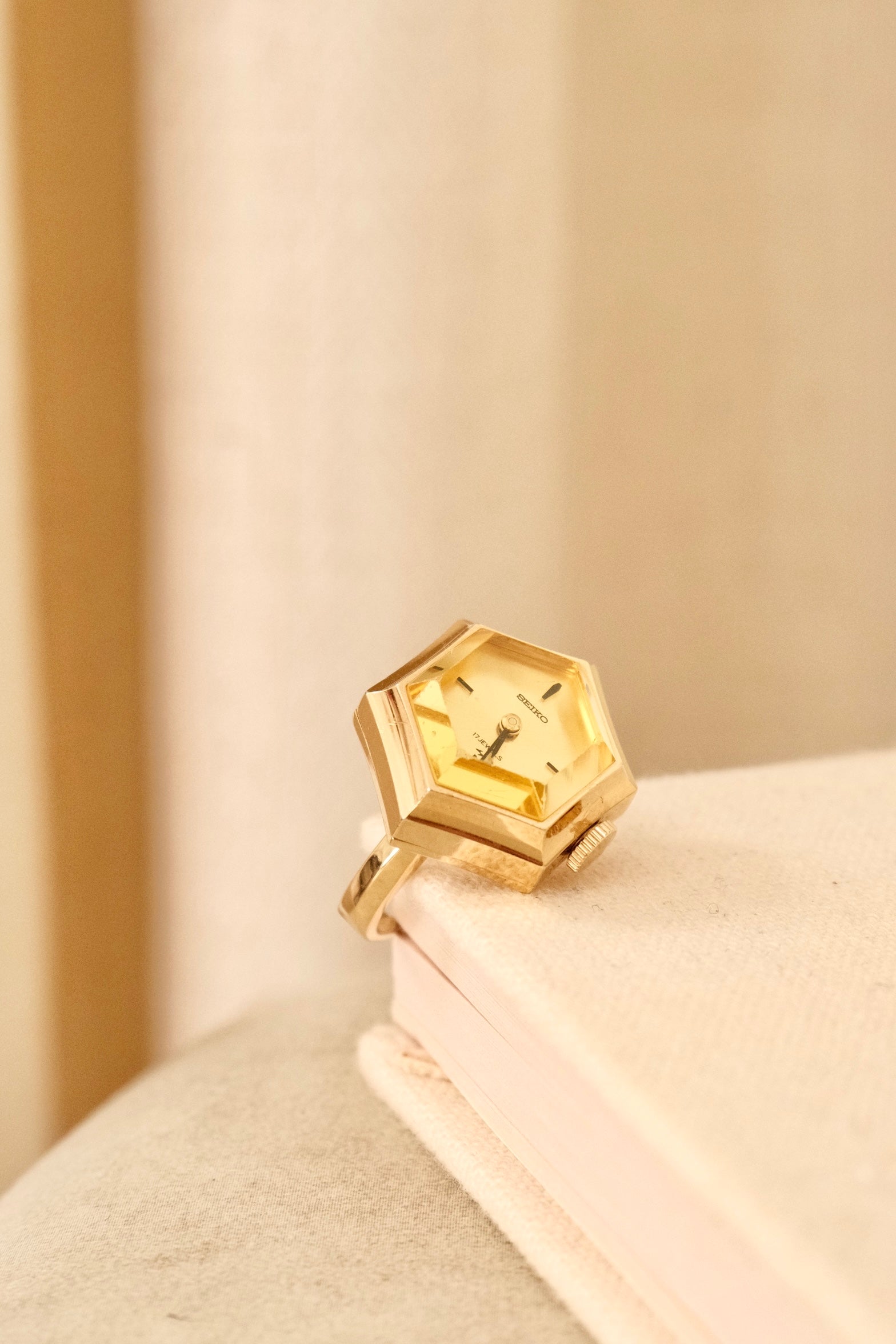 Rare 1970s Vintage Seiko Gold Mechanical Ring Watch Adjustbale Size Geometric Design