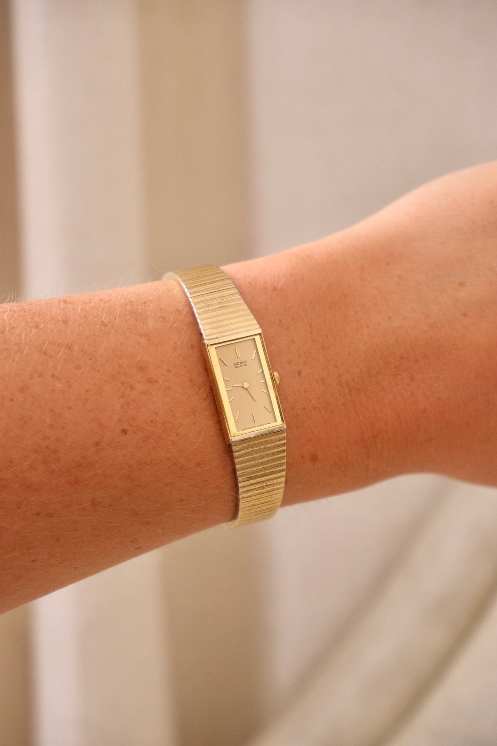 90s Vintage Rectangular Tank Style Seiko Gold Watch Working