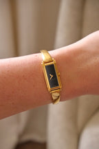 NEAR MINT 1990s Vintage Gold 1900L Gucci Black Dail Wrist Watch Ladies