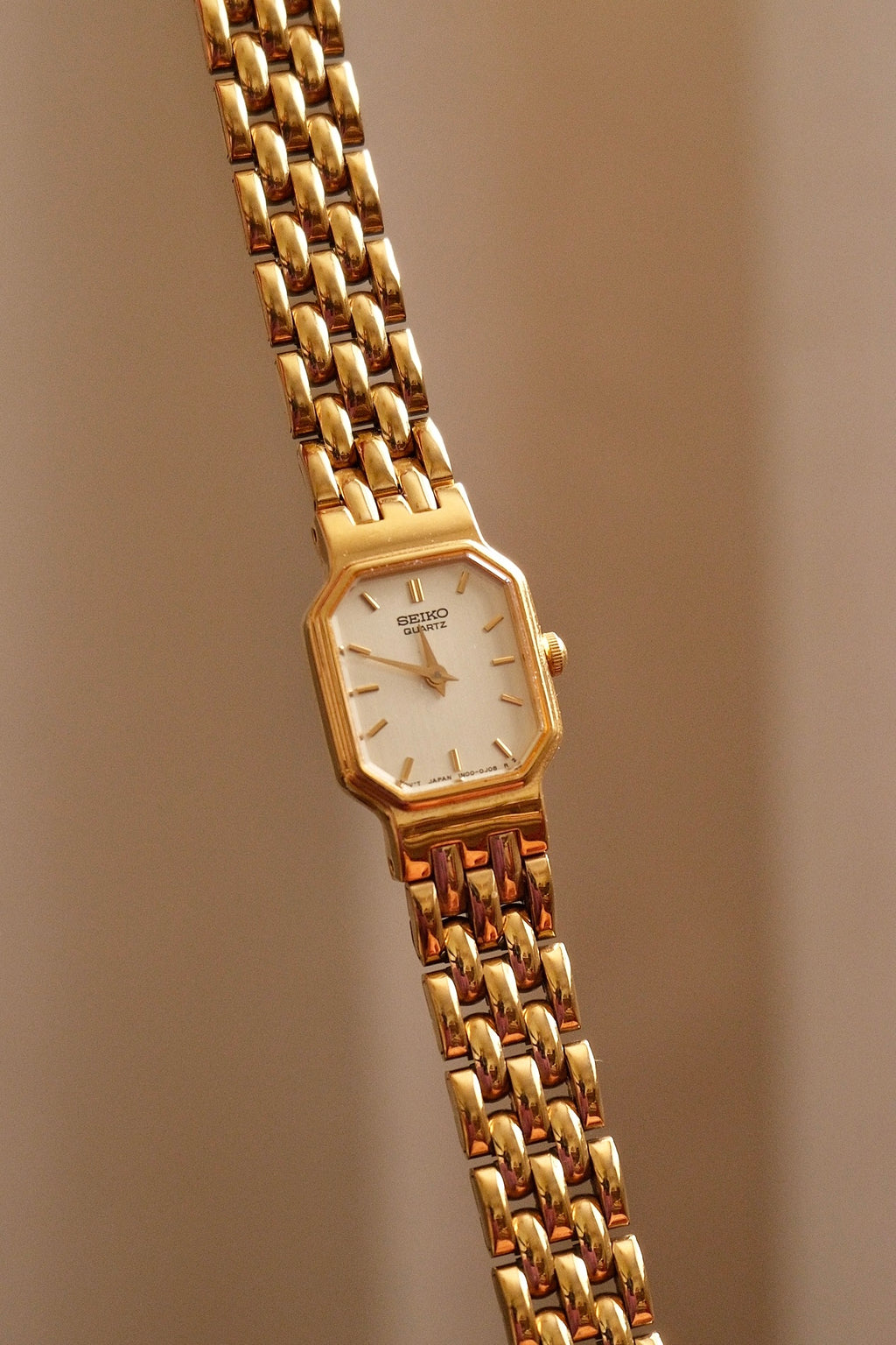 90s Ladies Petite Gold Seiko Quartz Watch