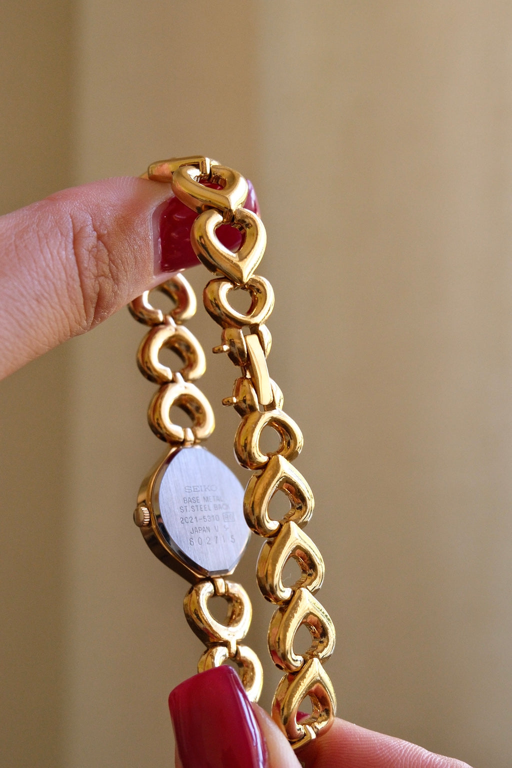 Rare Vintage Seiko Gold Heart Link Ladies Watch with a Teardrop Case Champagne Dial