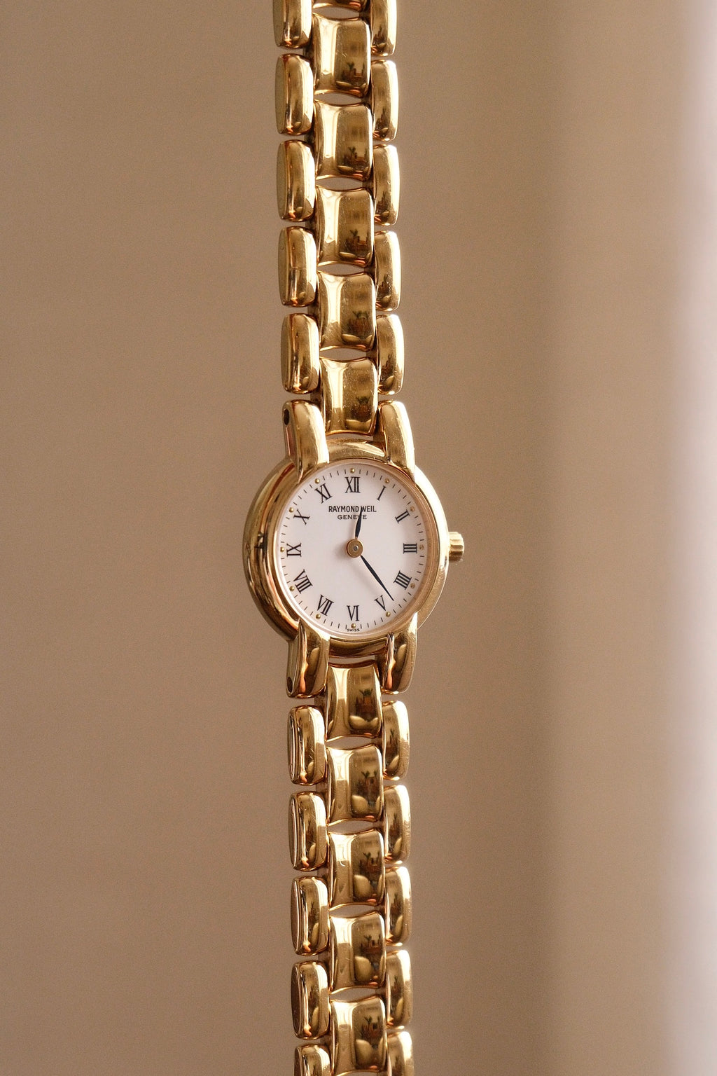 1992 Ladies Gold Raymond Weil Geneva Watch Roman Numerals with Box and Papers