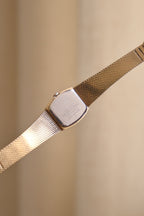 90s Vintage Seiko Dainty Gold Watch on a Pressed Mesh Bracelet Strap Working