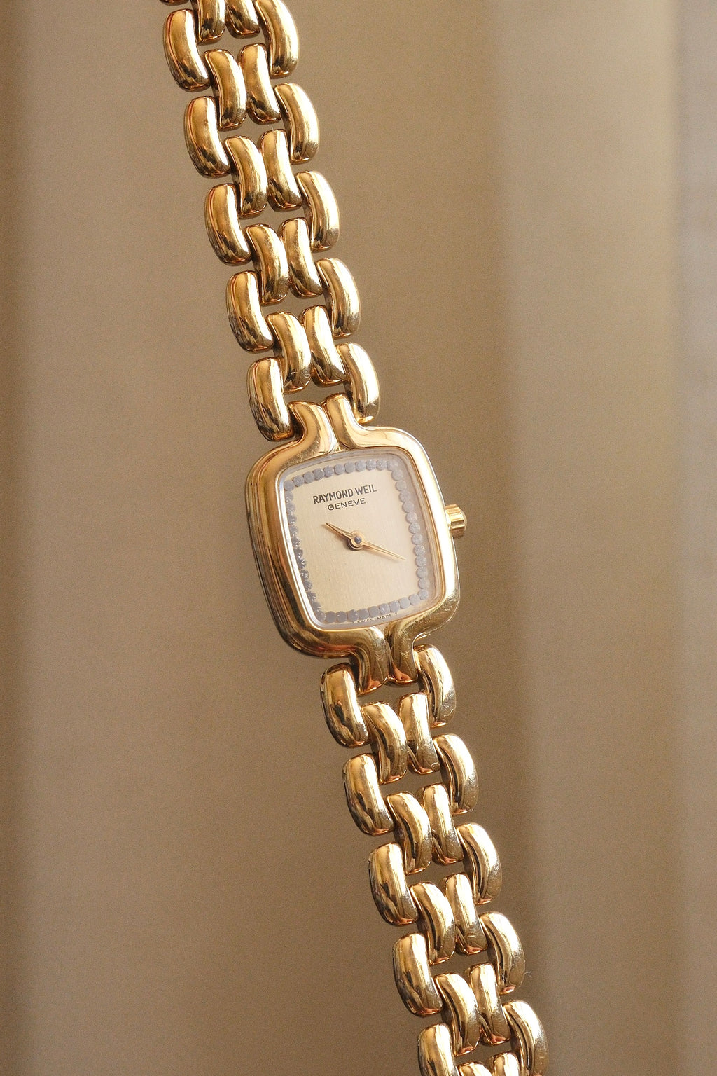 Rare vintage 18k gold plated champagne dial Raymond Weil  watch working