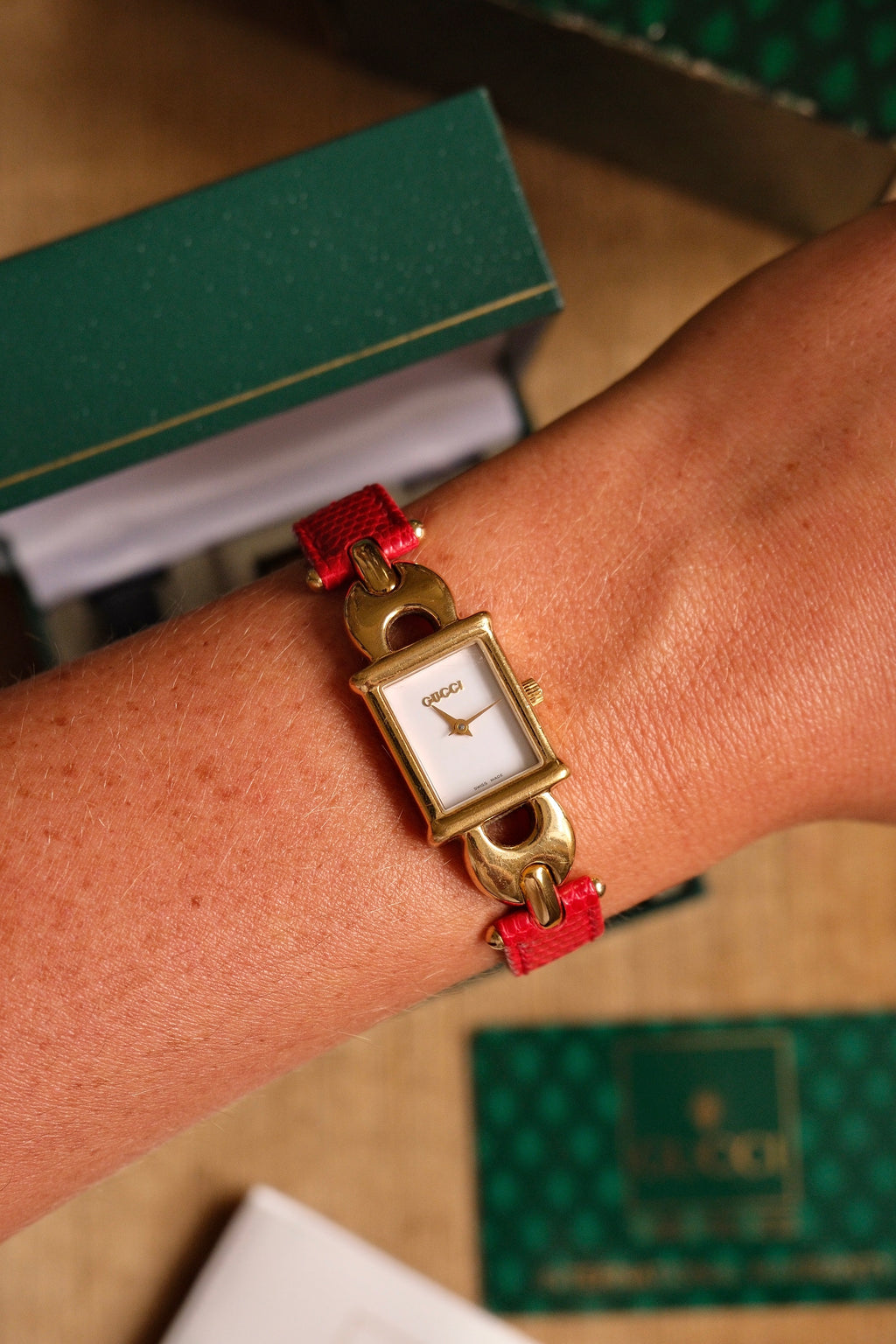 RARE FULL SET Vintage 1995 Gucci 1800L Watch Gold Plated Horsebit Bracelet Leather Straps, Quartz
