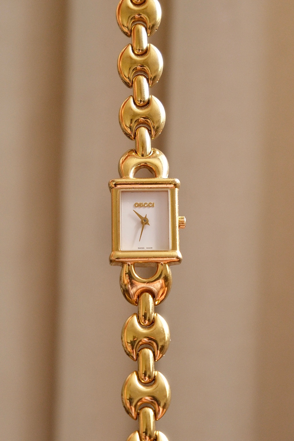 Vintage Gucci 1800L Watch Gold Plated Marina Link Bracelet Working