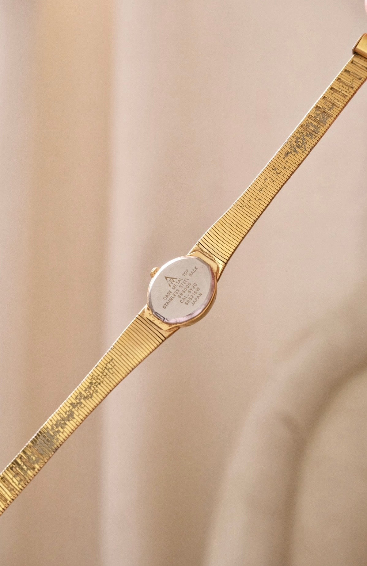 Vintage ladies black dial Accurist gold watch working