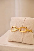 Vintage Ladies 1500L Gold Horsebit Gucci Watch