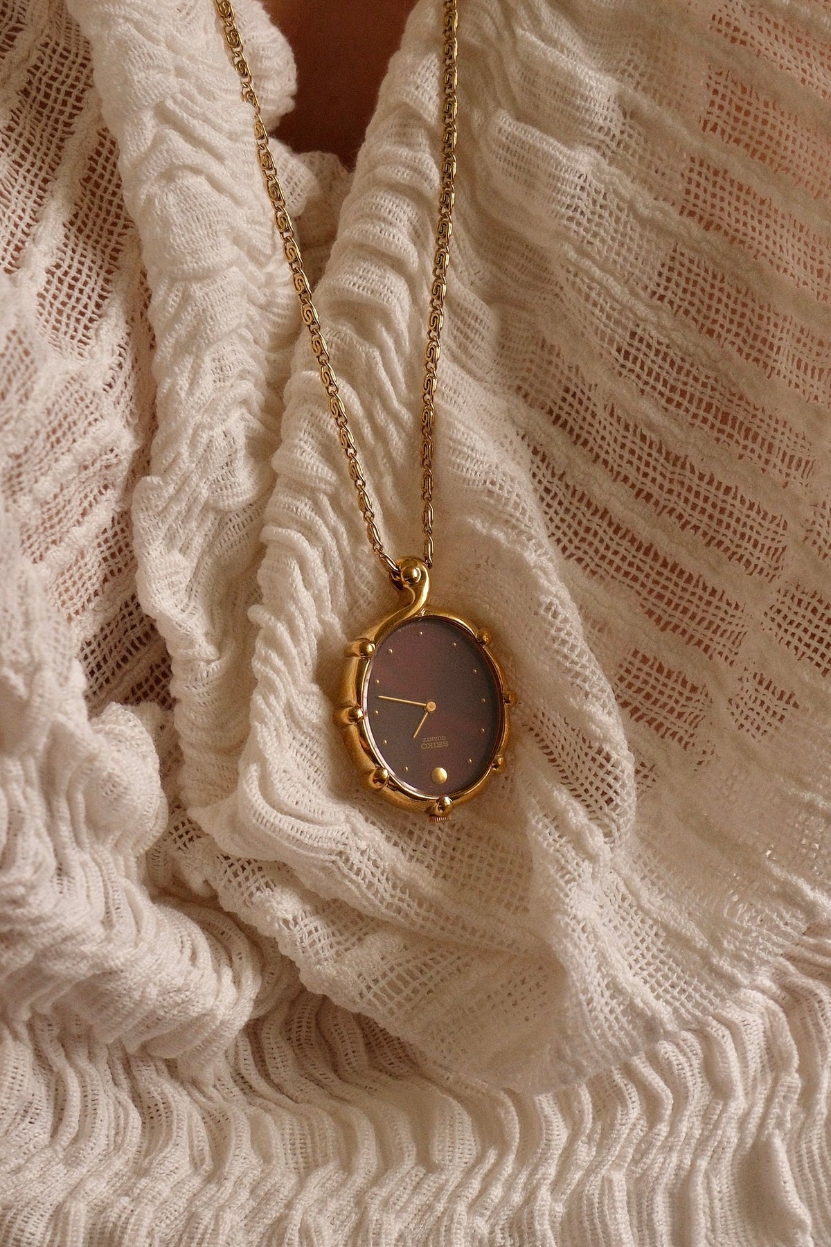 Rare 1980s Seiko Gold Plated Pendant Watch Necklace, Burgundy Maroon Dial Quartz Watch with Chain