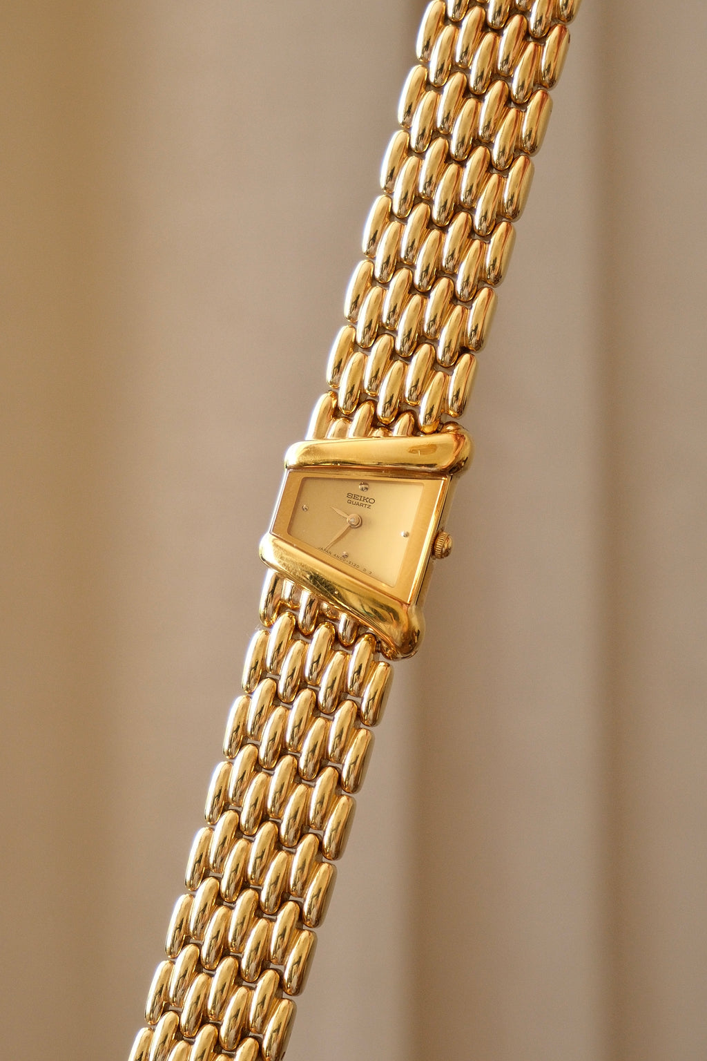 Rare 90s Vintage Ladies Gold Seiko Rivoli 4N00-5749  Watch with Champagne Dial