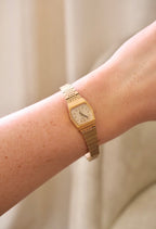 Ladies vintage Timex Kcell Face gold watch box and papers working