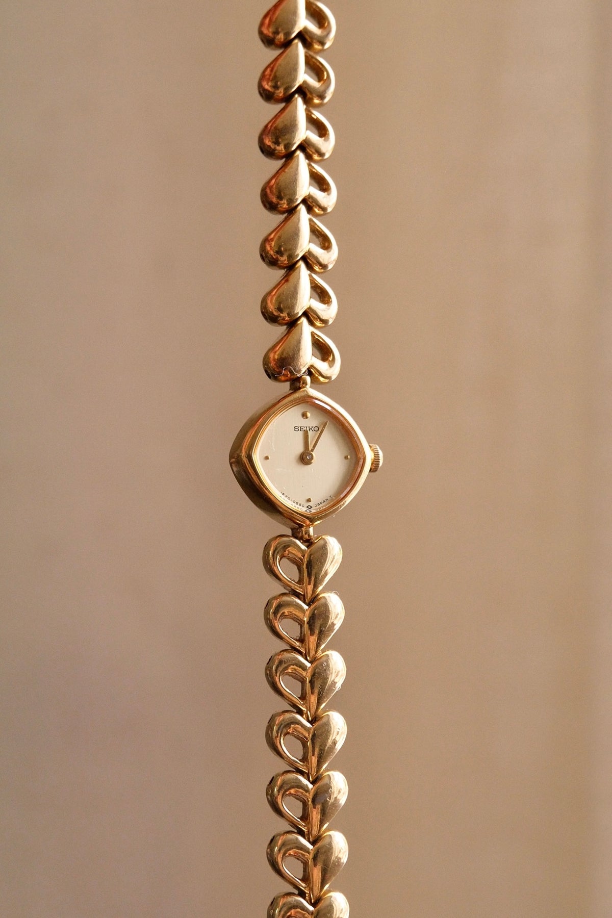 Vintage Rare Petite & Tiny 90s Gold Ladies Seiko Quartz Watch, Heart Pattern Bracelet