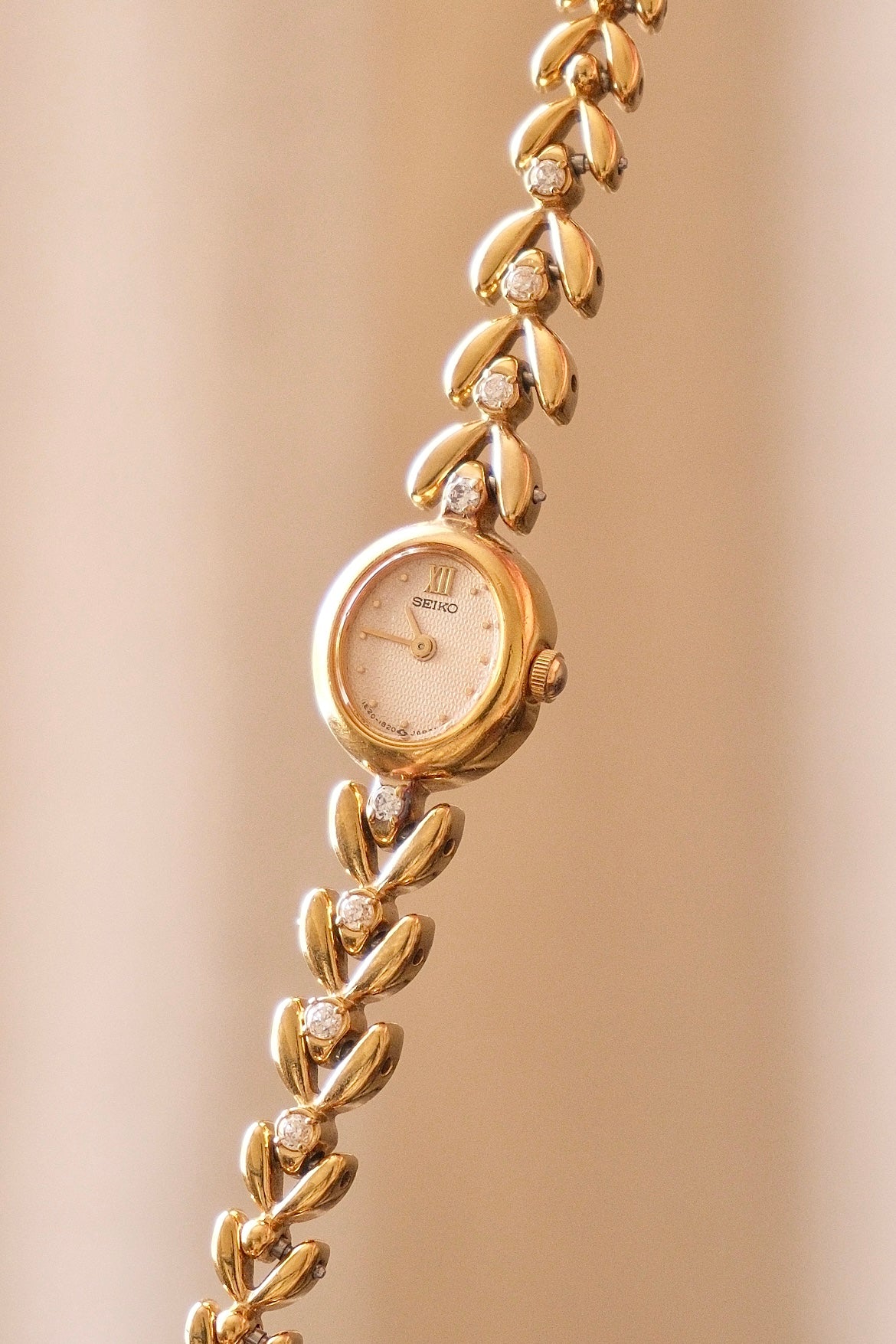 Very Rare 90s Gold-Plated Seiko Jewellery Quartz Watch with Tiny Oval