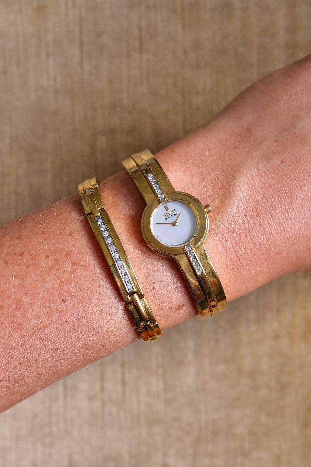 Vintage Ladies Citizen Eco Drive Watch MOP dial and Matching Bracelet Set in Orginal Wooden Box