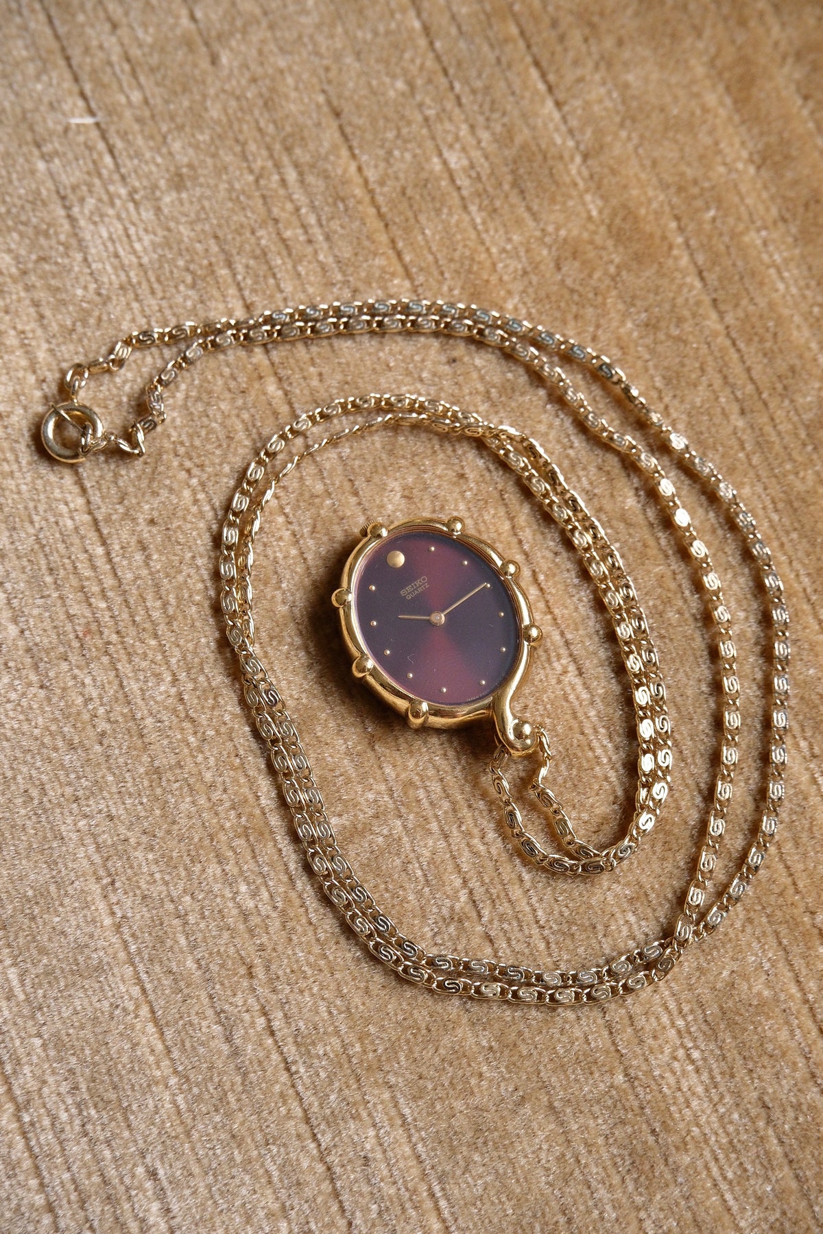 Rare 1980s Seiko Gold Plated Pendant Watch Necklace, Burgundy Maroon Dial Quartz Watch with Chain