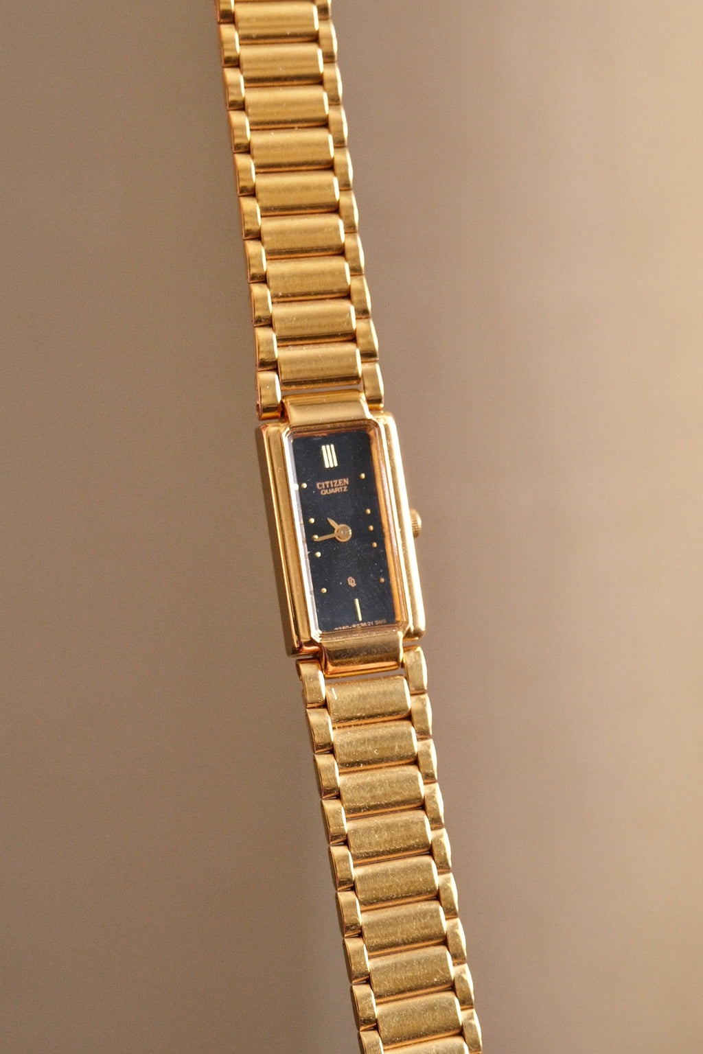 90s Citizen Ladies Slim Tank Black Dial Watch Working