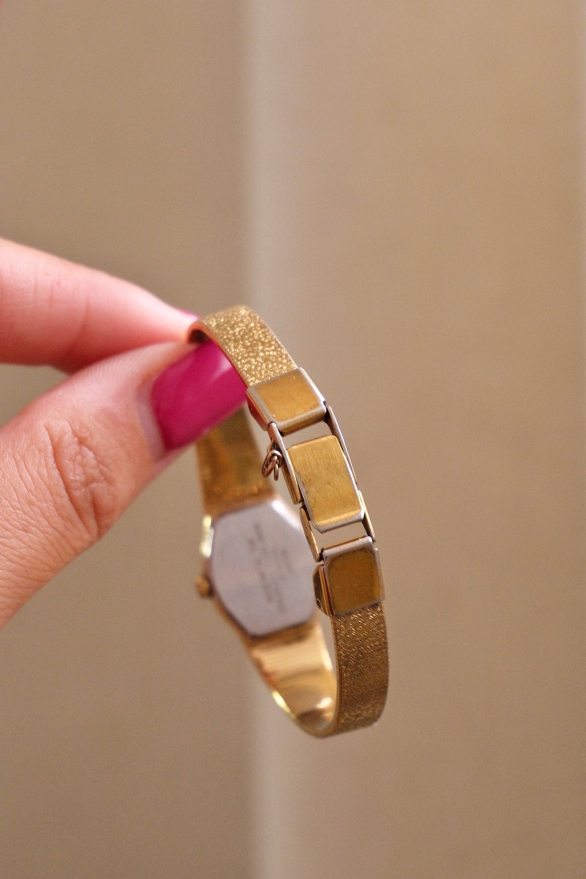 Sweet Ladies Vintage Gold Accursit Heart Watch Quartz Working