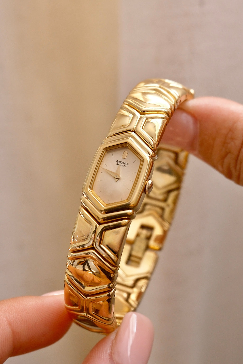 Vintage 1990s Seiko Ladies Hexagonal Quartz Watch Gold Plated Bracelet Style