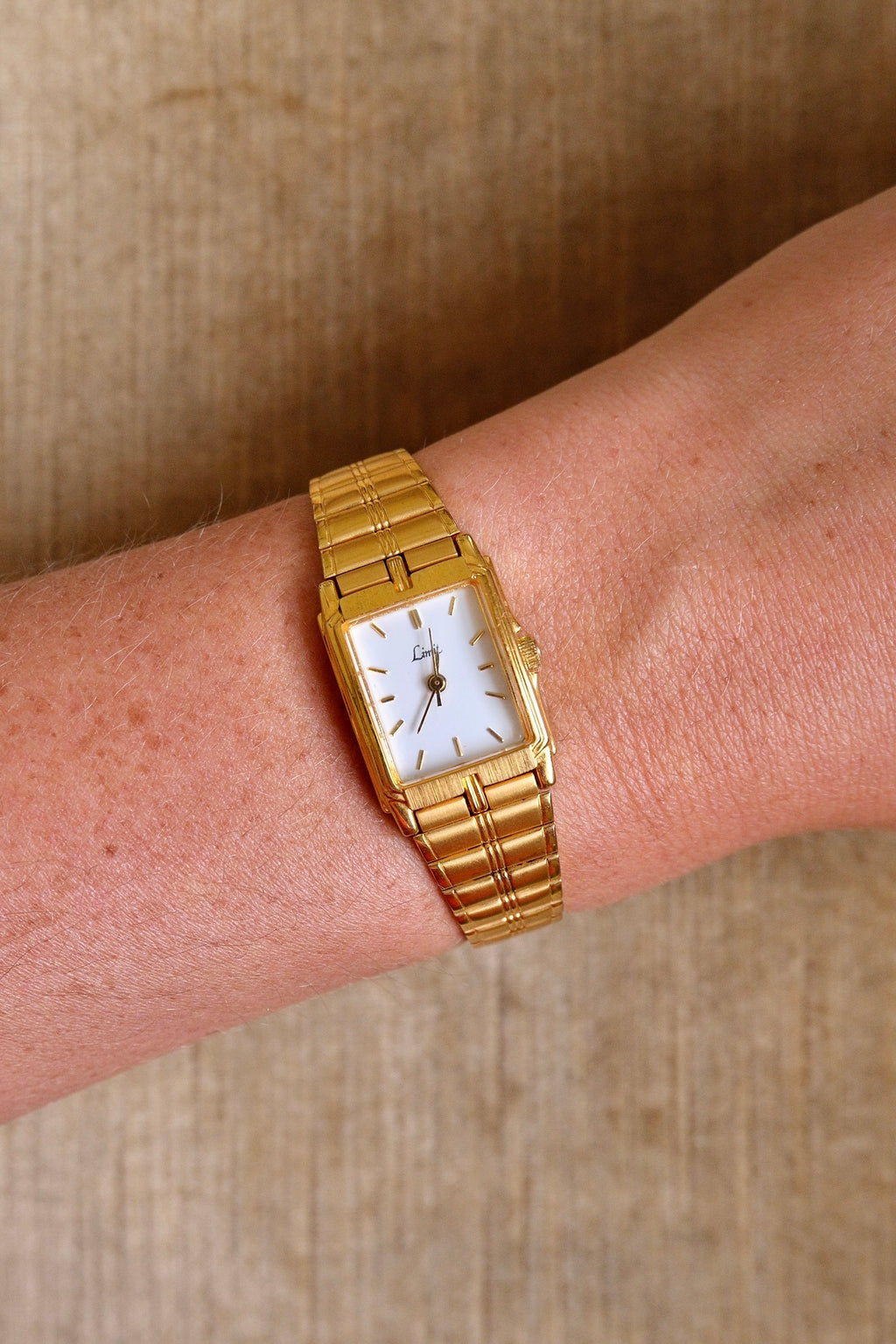 Vintage Ladies Gold Limit Women’s Quartz Watch