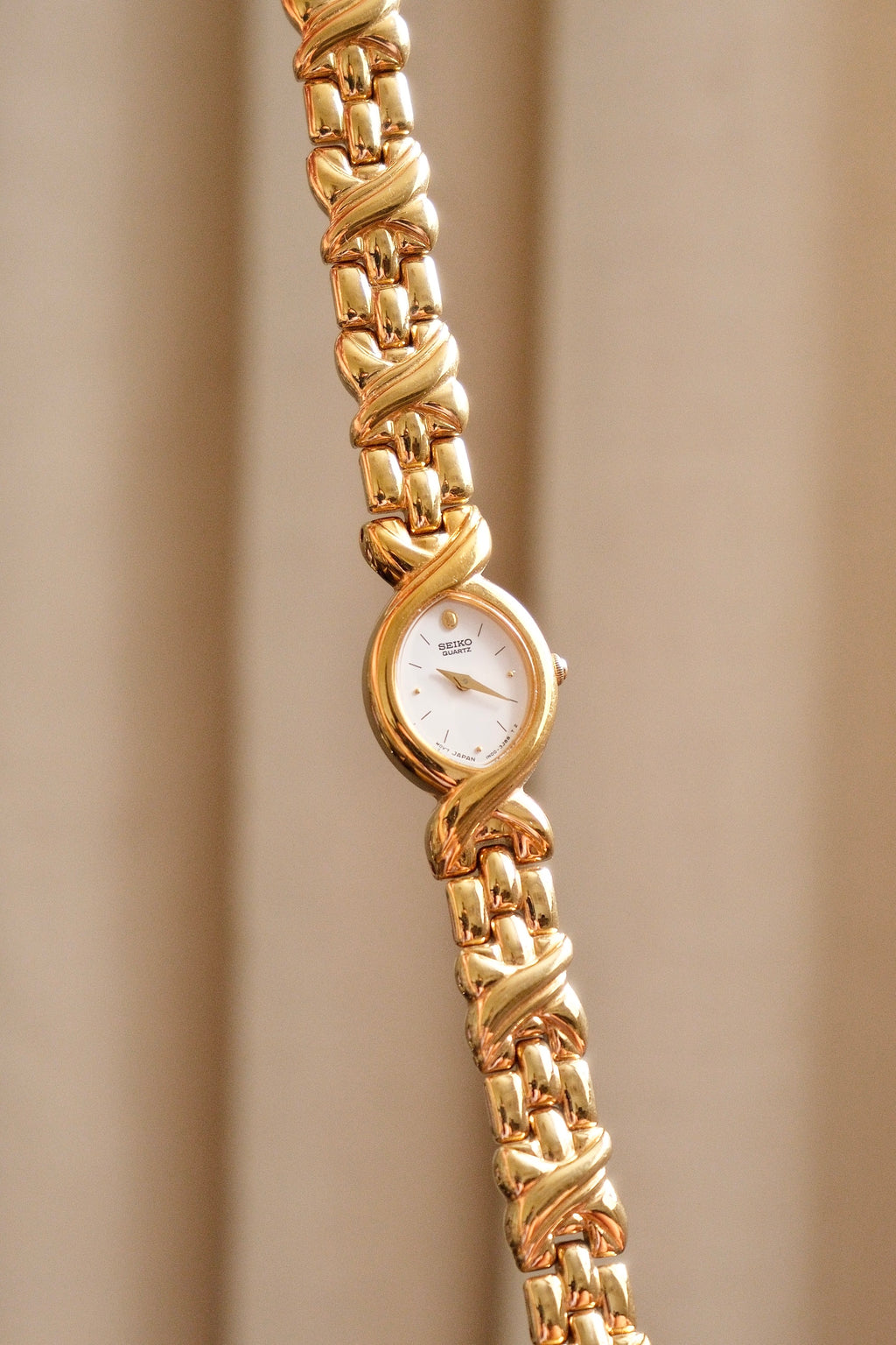 90s Vintage Ladies Gold Unique Seiko Quartz Watch Working