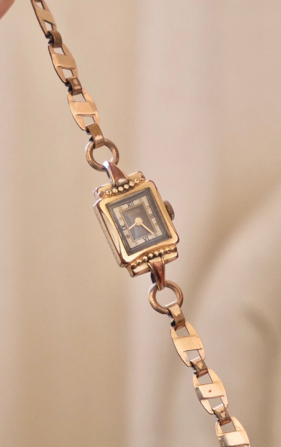 1930s Art Deco Gold Link Bracelet Watch | Petite Square Vintage Wristwatch | Antique Elegant Timepiece