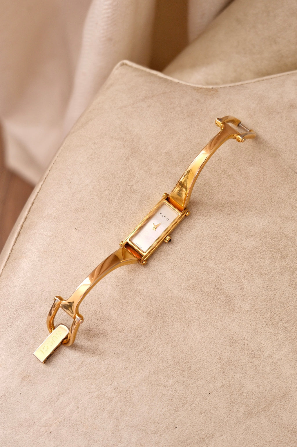 Vintage Gucci 1500L Gold Bangle Watch with White Dial, 90s Quartz