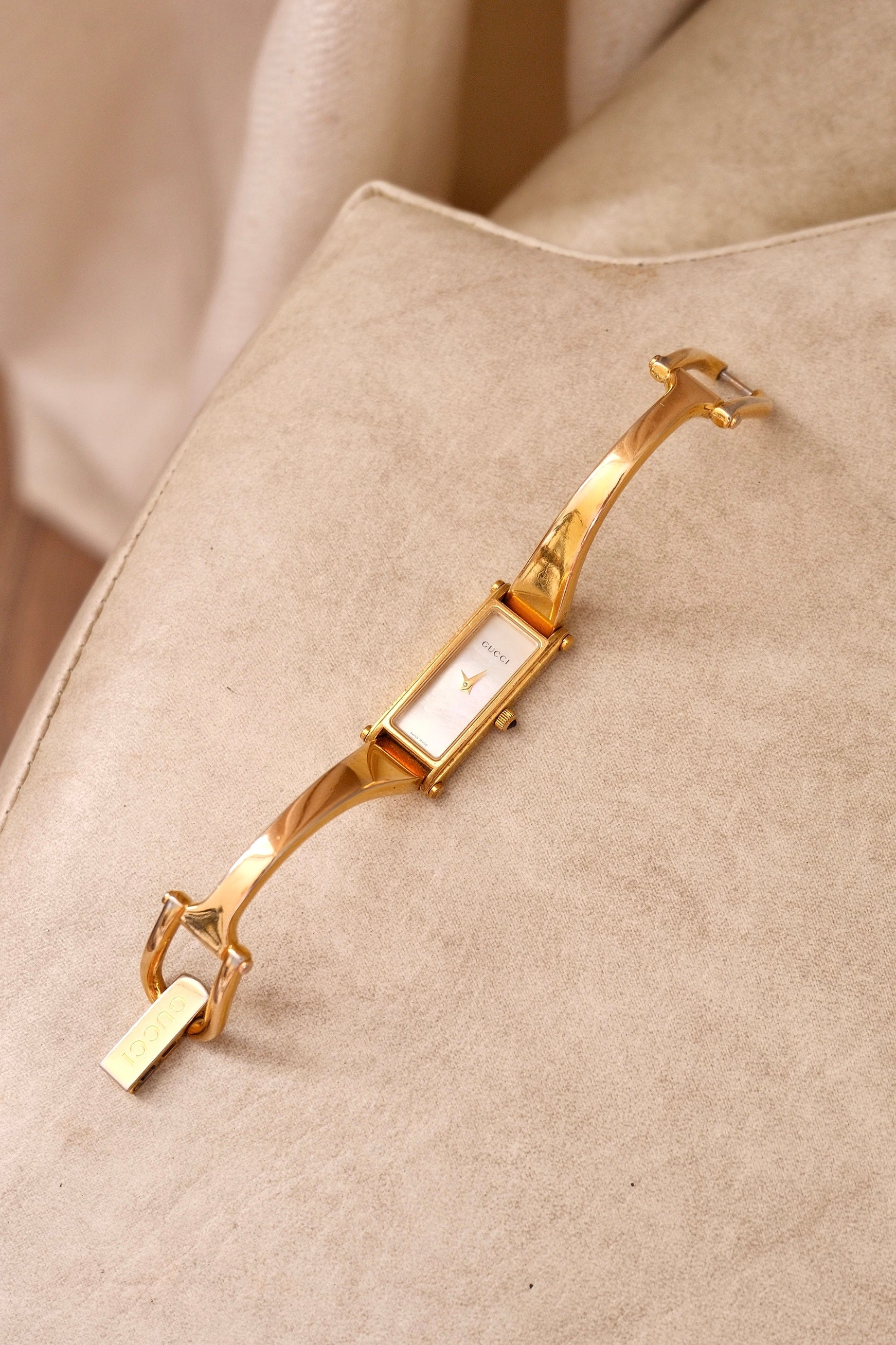 Vintage Gucci 1500L Gold Bangle Watch with White Dial, 90s Quartz