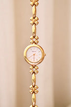 Vintage Pretty Ingersoll Flower Gold Tone Watch Working Ladies Floral Bracelet Watch