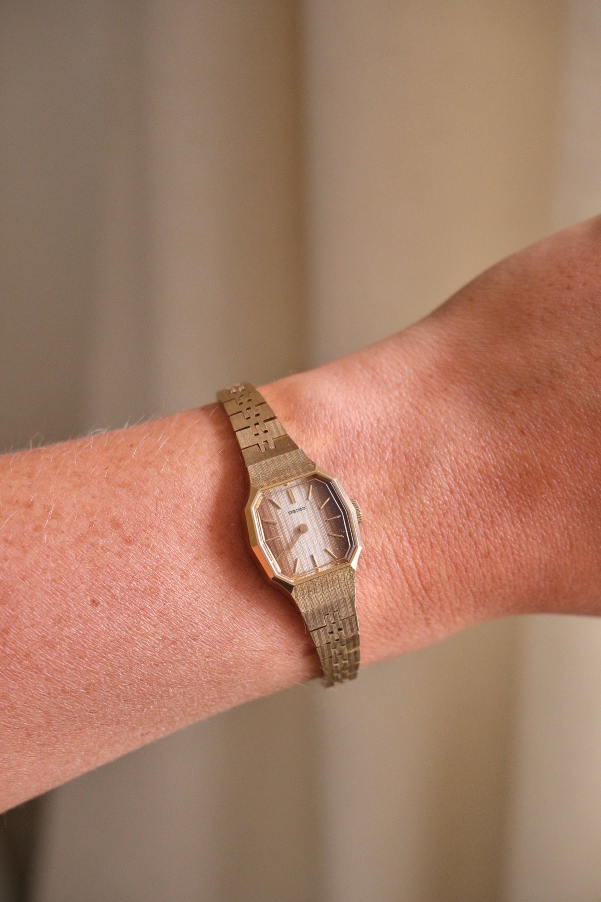 70s Vintage Rare Seiko Mechanical Wind Octagonal Textured Dial Cocktail Watch Working
