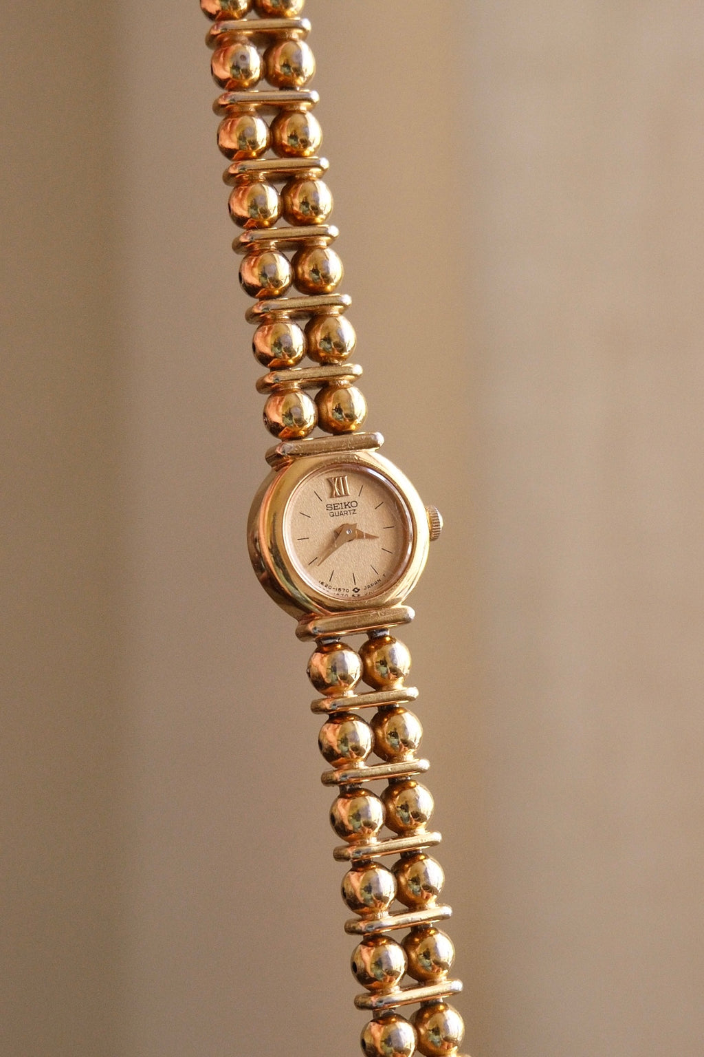 Rare Vintage Dainty 1986 Seiko 1E20-0440 Ladies Gold  Beaded Bracelet Quartz Watch Japan