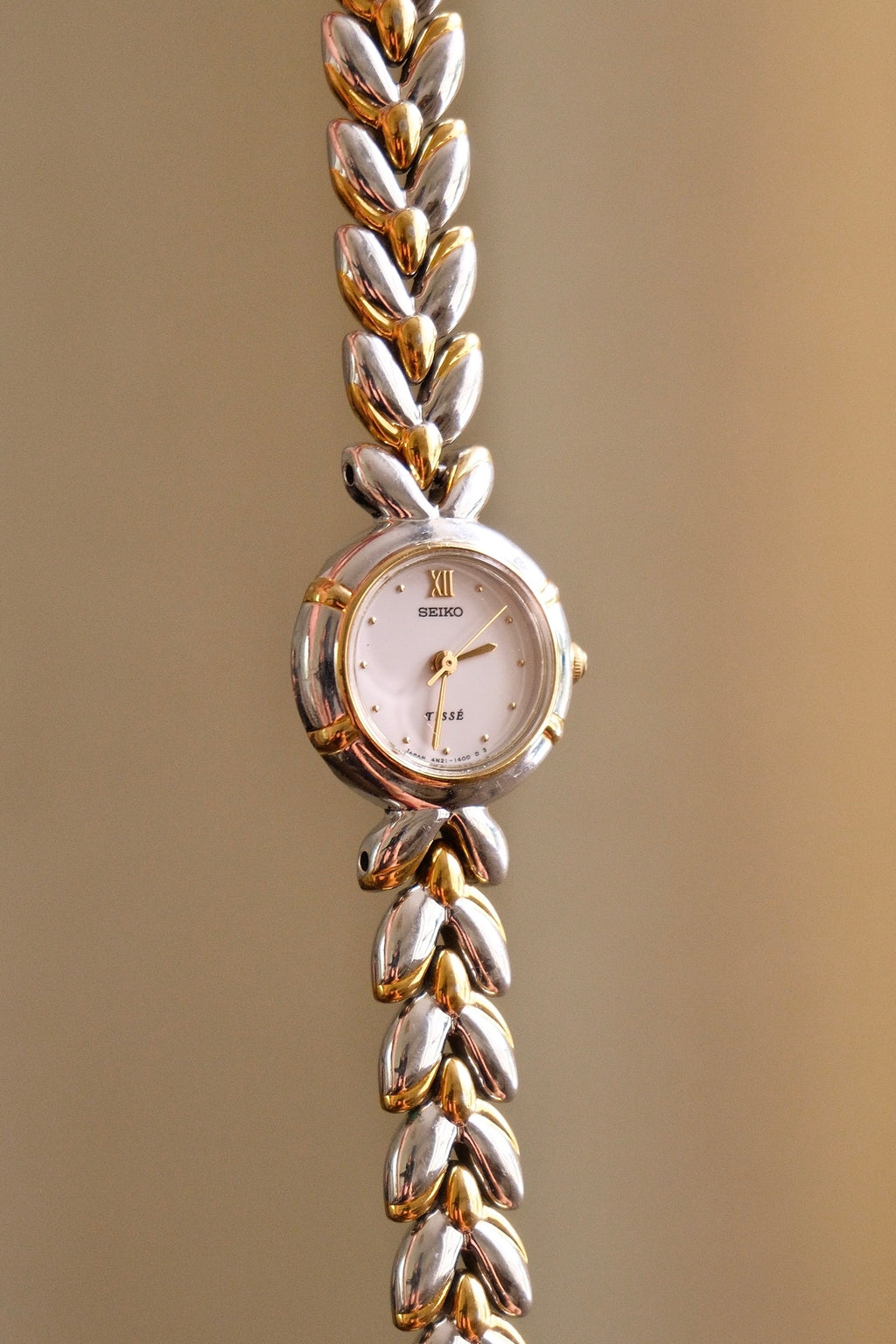 Vintage 90s Ladies Gold Two Tone Seiko Tissé Dainty Quartz Watch