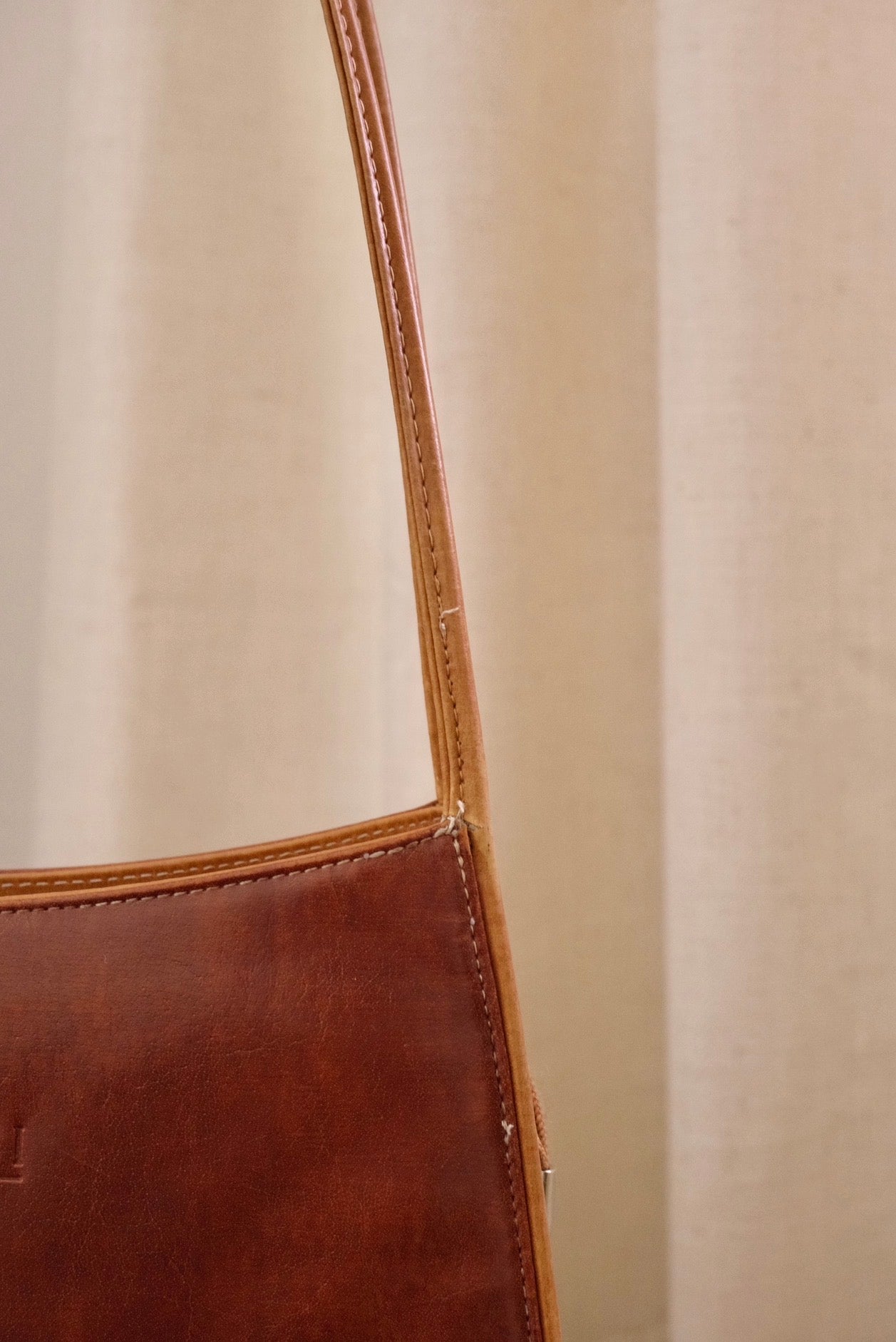 Rare Vintage Gucci Brown Leather Shoulder Bag Made in Italy Circa Late 1980s