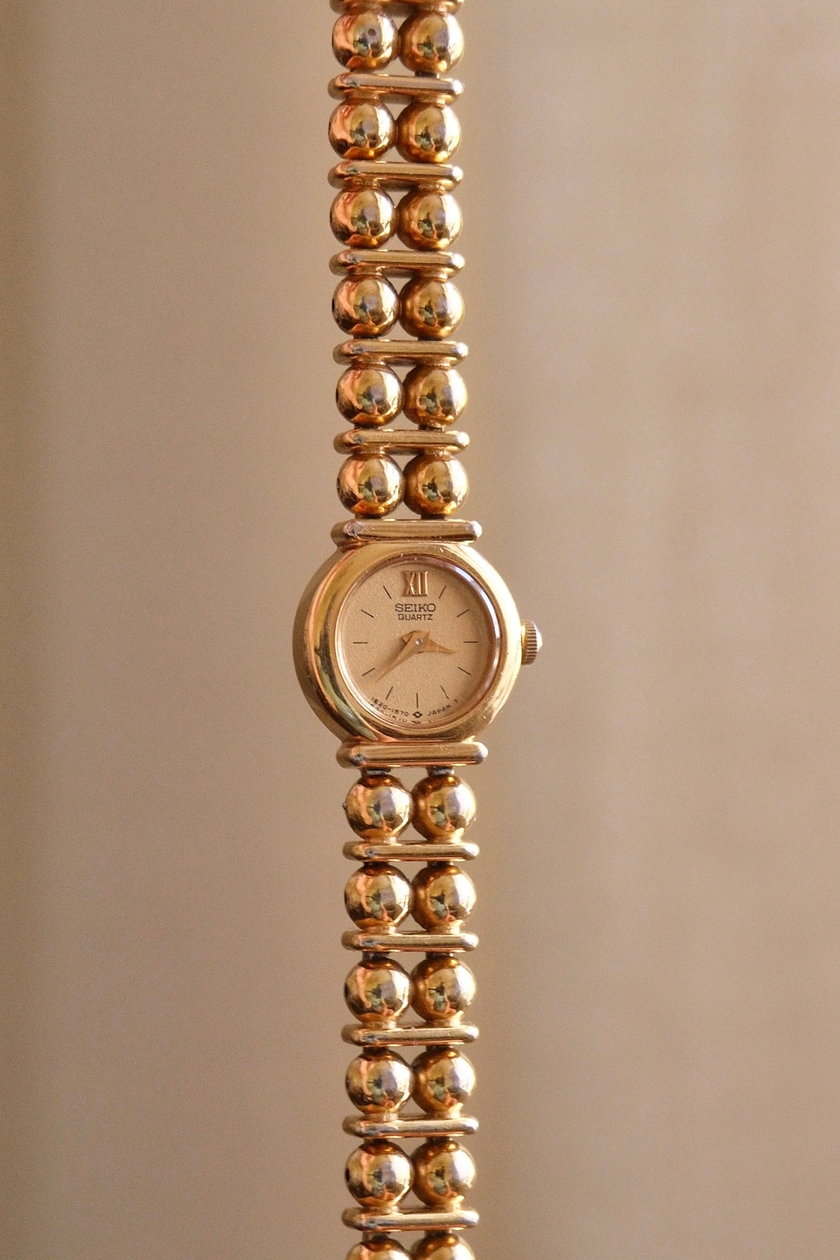 Rare Vintage Dainty 1986 Seiko 1E20-0440 Ladies Gold  Beaded Bracelet Quartz Watch Japan