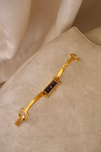 Vintage Ladies 1500L Gold Gucci Horsebit Watch with Black Dial in Box