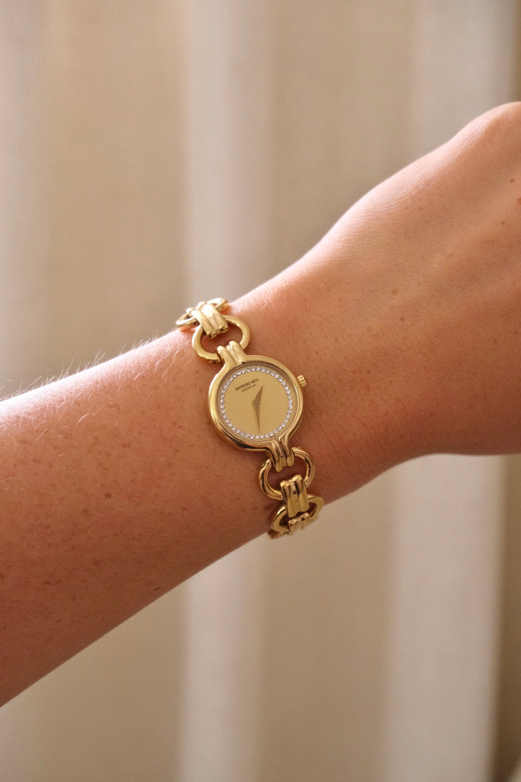 1990s Vintage Ladies 18k Gold Plated Raymond Weil Crystal Accent Dial Watch Working