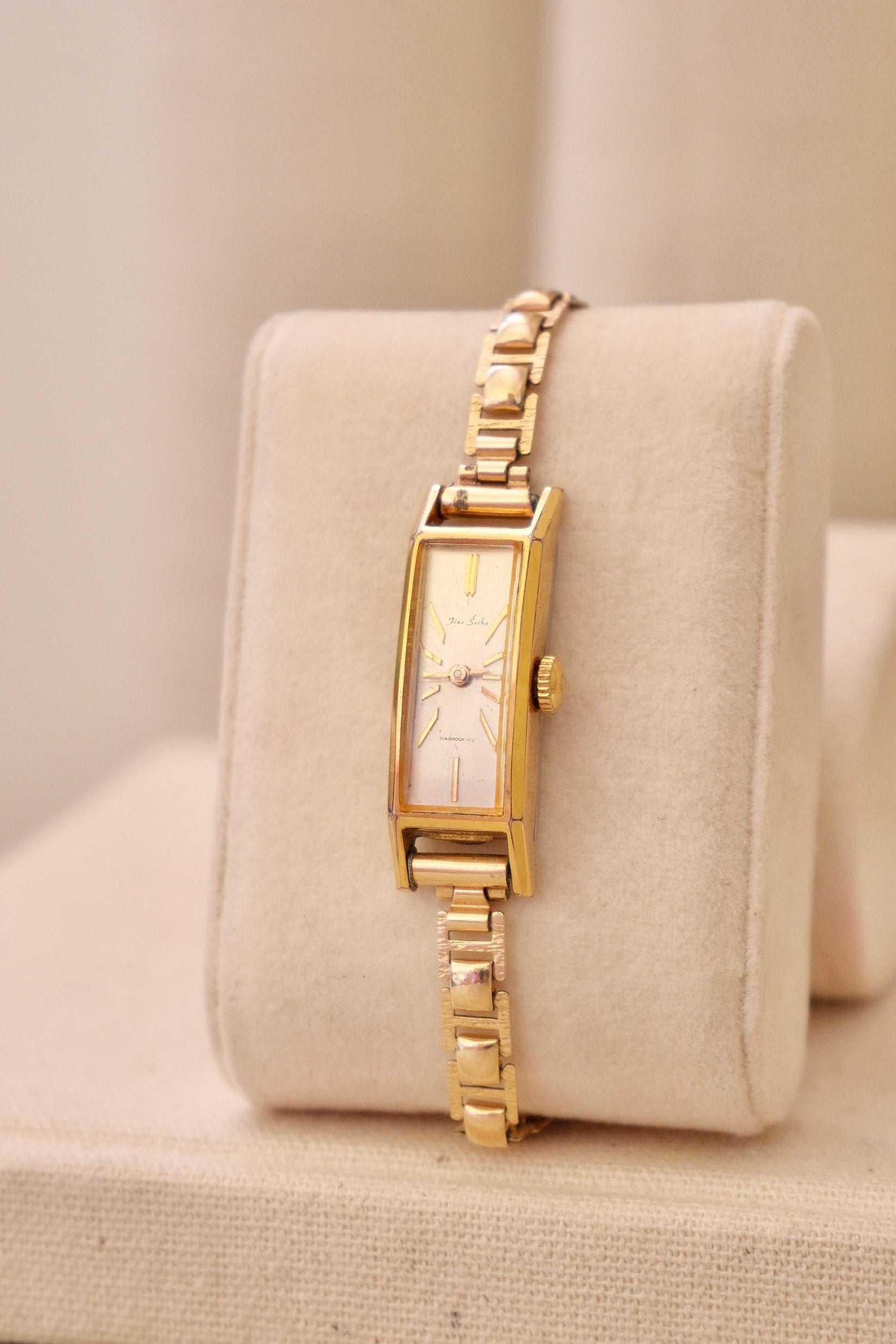 Vintage Fine Seiko Ladies Dress Watch 17 Jewels Diashock Hand Wound Gold Plated Rolled Gold Bracelet Rectangular 1950s 1960s Working