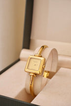 Rare Vintage Ladies 1900L Gold Bangle Gucci Watch In Box