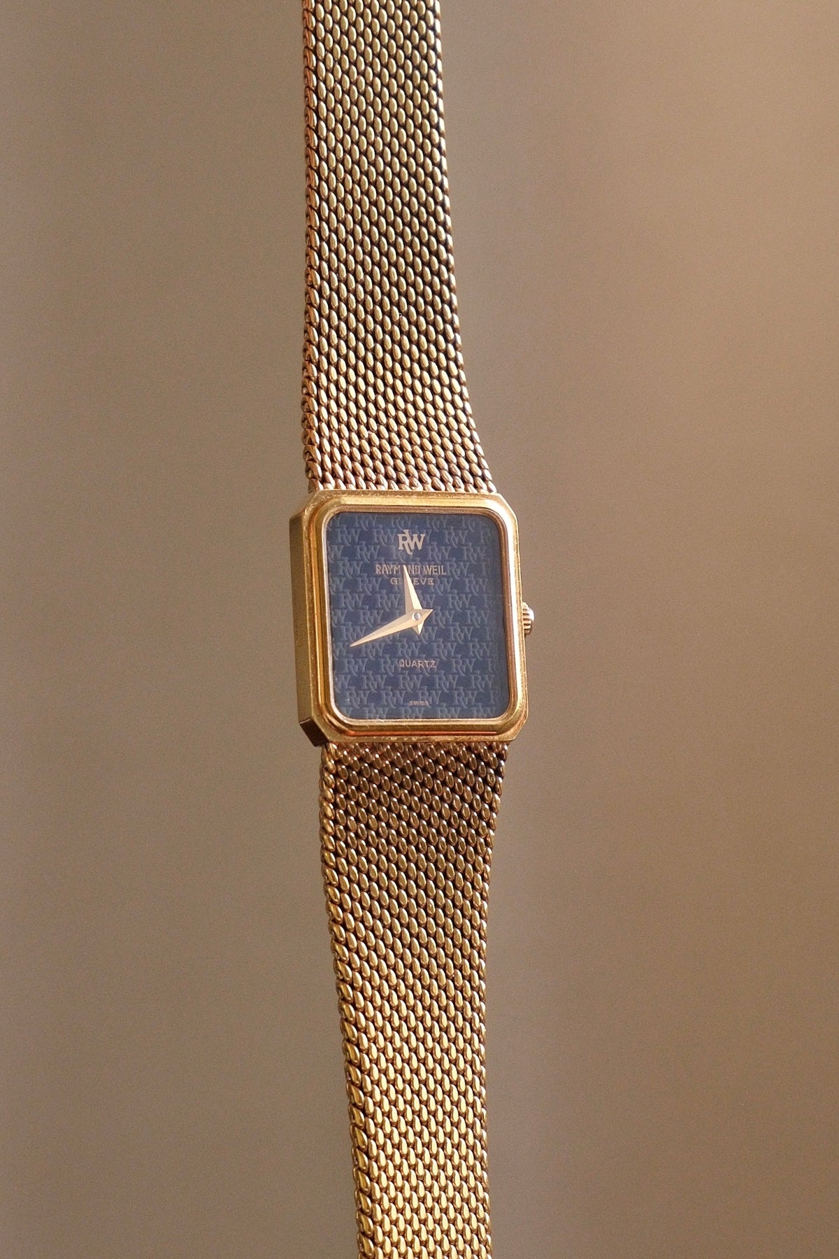 Vintage Raymond Weil Genève 5702 Ladies Watch 18K Gold Plated Quartz 1980s Swiss