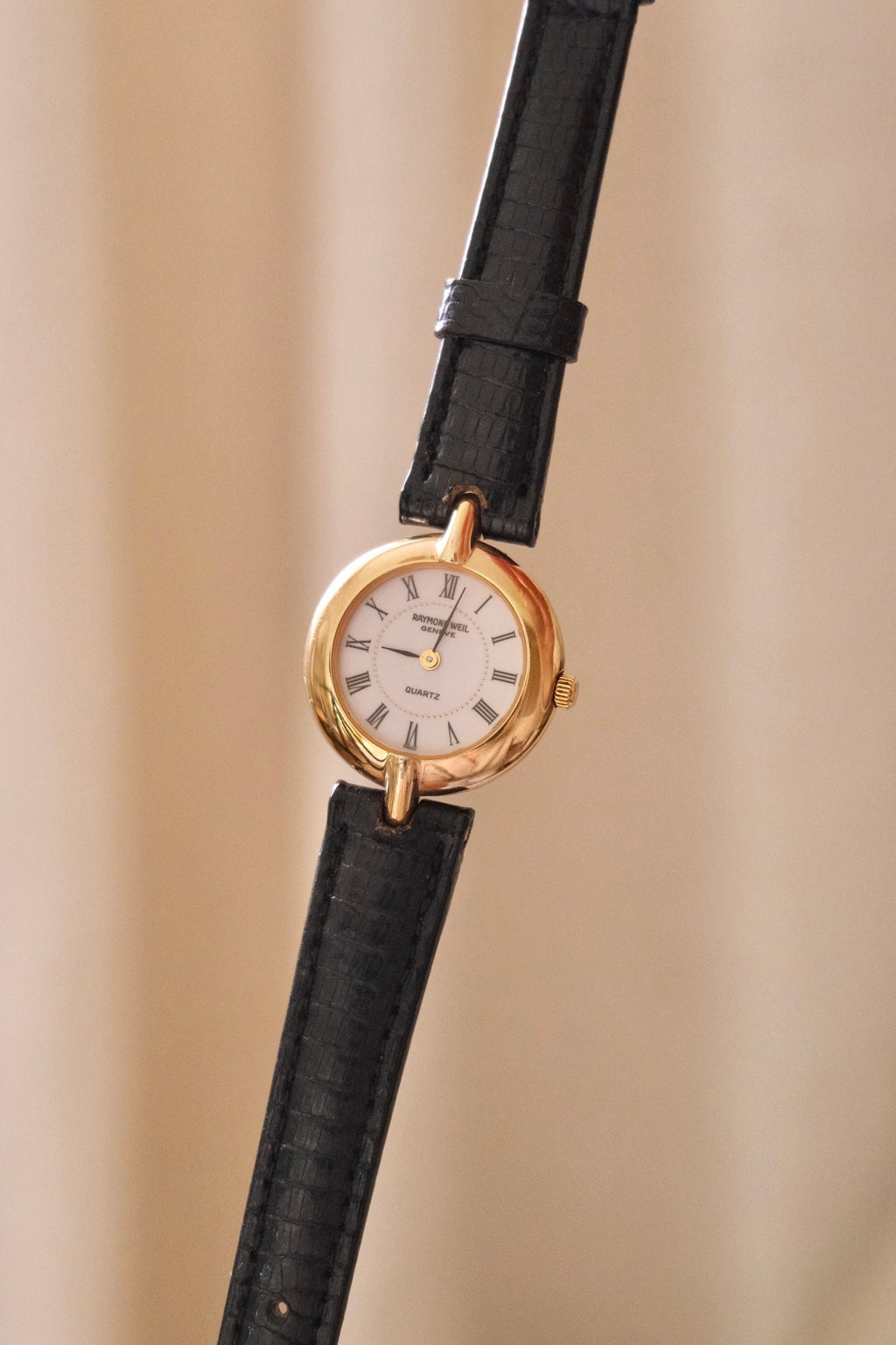 1990s Raymond Weil Geneve Petite Gold Plated Watch Roman Numerals Quartz Swiss Dress Watch Women
